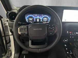Toyota Land Cruiser 2.8 D 48V Style