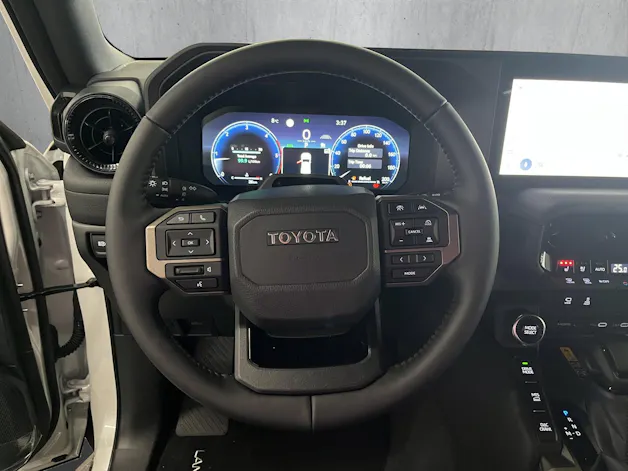Toyota Land Cruiser 2.8 D 48V Style