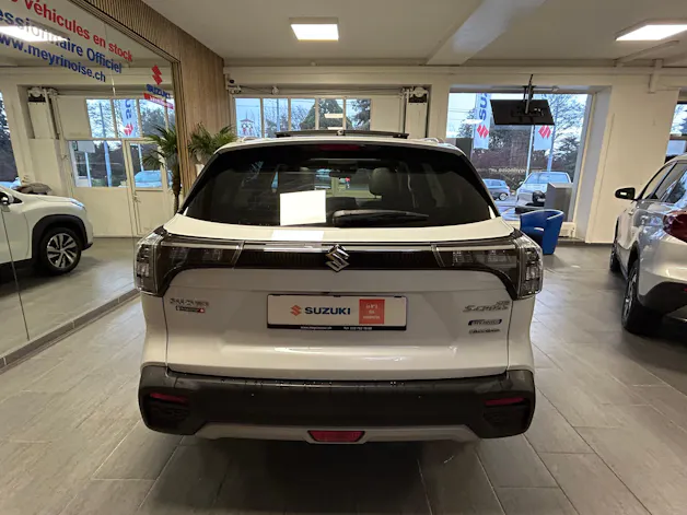 Suzuki S-Cross 1.4 T Compact Top Hybrid 4x4