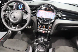 Fahrzeugbild MINI Cabrio F57 2.0i John Cooper Works SAG