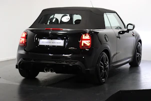 Fahrzeugbild MINI Cabrio F57 2.0i John Cooper Works SAG