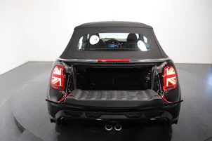 Fahrzeugbild MINI Cabrio F57 2.0i John Cooper Works SAG