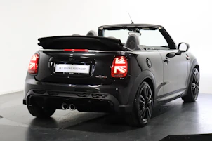 Fahrzeugbild MINI Cabrio F57 2.0i John Cooper Works SAG