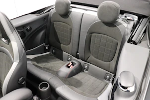 Fahrzeugbild MINI Cabrio F57 2.0i John Cooper Works SAG