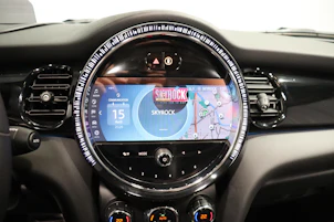 Fahrzeugbild MINI Cabrio F57 2.0i John Cooper Works SAG