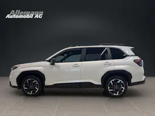 Subaru Forester Station 2.0i e-Boxer Swiss Plus