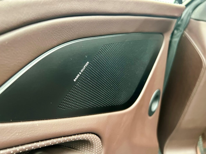 image du véhicule ASTON MARTIN V12 Vanquish