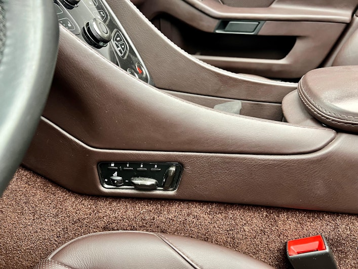 image du véhicule ASTON MARTIN V12 Vanquish