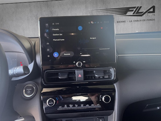 Vehicle image 10 Vehicle image 10