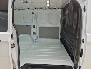 https://vehicle.imgix.net/4198899/312aa460-beb4-446b-9c1f-a8a43a489508.jpg