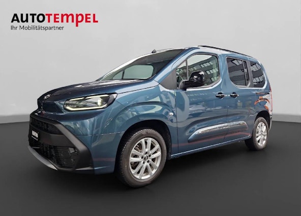 First vehicle image First vehicle image