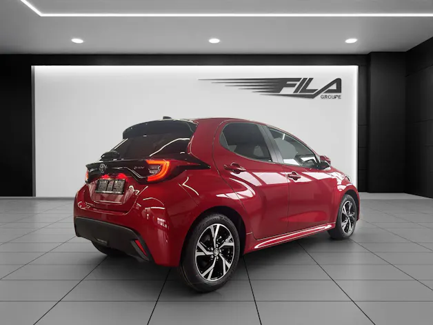 Toyota Yaris 1.5 VVT-i HSD Trend