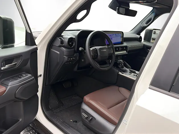Toyota Land Cruiser 2.8 D 48V Style