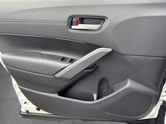 Vehicle image 10 Vehicle image 10