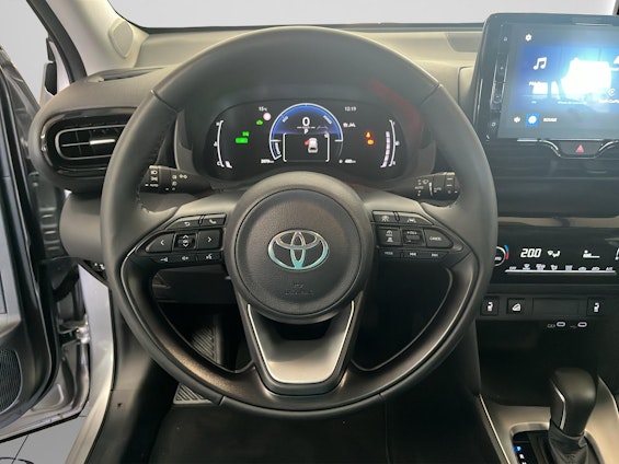 Vehicle image 8 Vehicle image 8