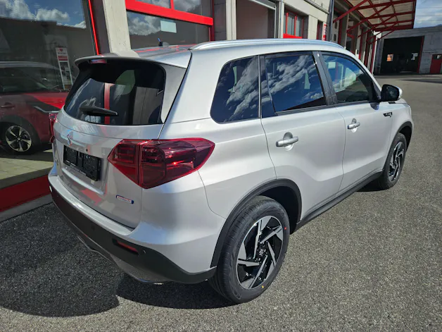 Suzuki Vitara 1.4 T Sakura Top Hybrid 4x4
