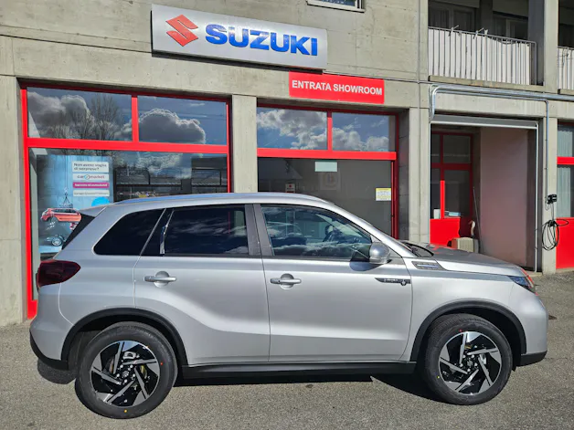 Suzuki Vitara 1.4 T Sakura Top Hybrid 4x4