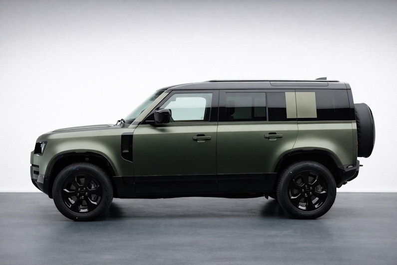 Vehicle image LAND ROVER DEFENDER