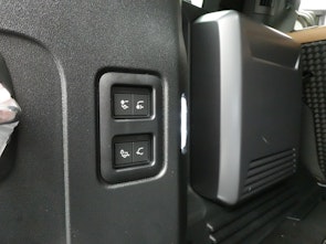 Vehicle image LAND ROVER Defender 110 3.0 D I6 350 X-Dynamic HSE