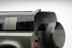 Vehicle image LAND ROVER Defender 110 3.0 D I6 350 X-Dynamic HSE