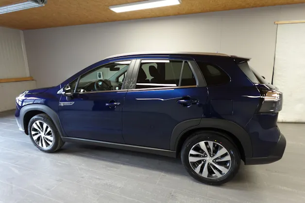 Suzuki S-Cross 1.4 T Sakura Top Hybrid 4x4