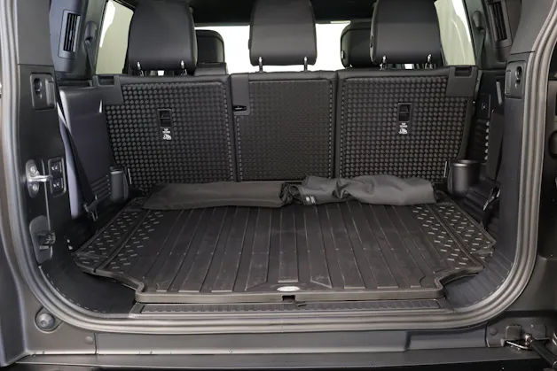 Land Rover Defender 110 3.0 D I6 300 X-Dynamic HSE