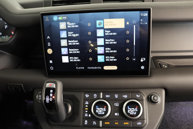 Vehicle image LAND ROVER DEFENDER