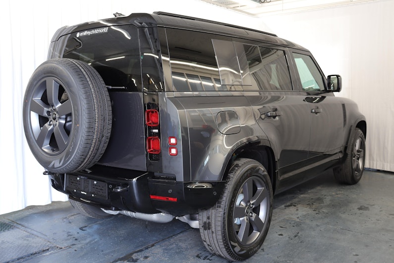 Vehicle image LAND ROVER DEFENDER