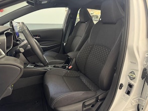 Fahrzeugbild TOYOTA Corolla Touring Sports 1.8 HSD Comfort