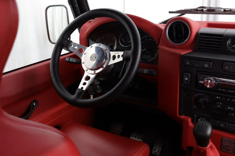 immagine del veicolo LAND ROVER DEFENDER