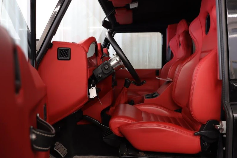 immagine del veicolo LAND ROVER DEFENDER