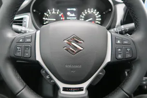 Suzuki S-Cross 1.4 T Sakura Top Hybrid 4x4