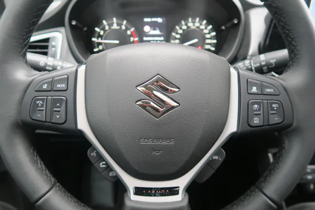 Suzuki S-Cross 1.4 T Sakura Top Hybrid 4x4