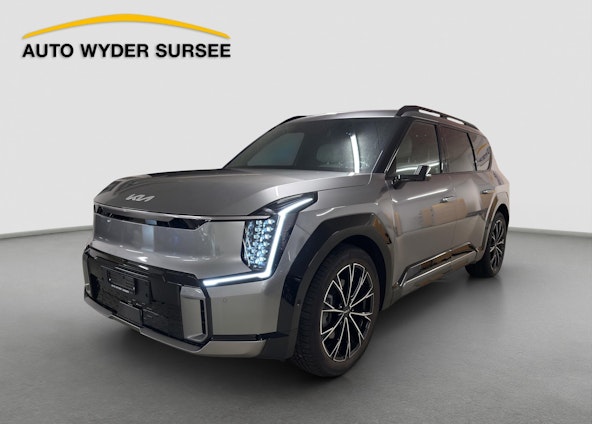 First vehicle image First vehicle image