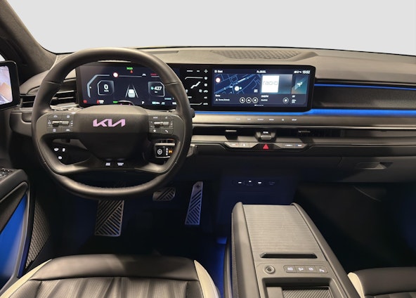 Vehicle image 14 Vehicle image 14