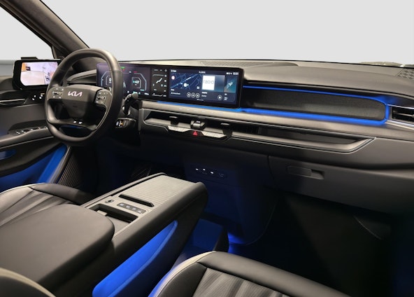 Vehicle image 13 Vehicle image 13