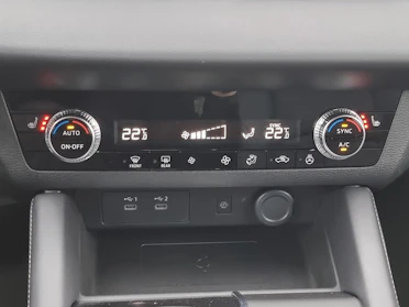 MITSUBISHI OUTLANDER 10