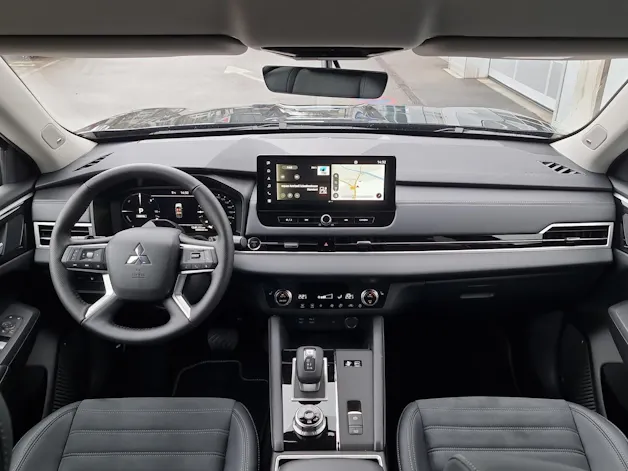 Mitsubishi Outlander 2.4 PHEV Invite 4x4