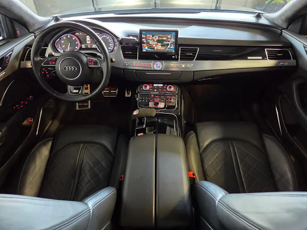 Audi S8 4.0 V8 TFSI quattro T-Tronic
