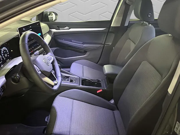 VW Golf 1.5 TSI Basis