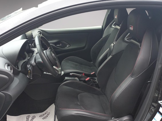 Vehicle image 6 Vehicle image 6