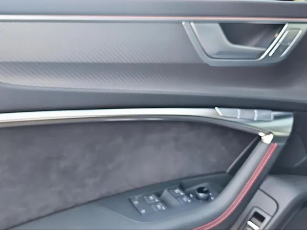 Audi RS7 Sportback MHEV Performance Mythosschwarz Metallic