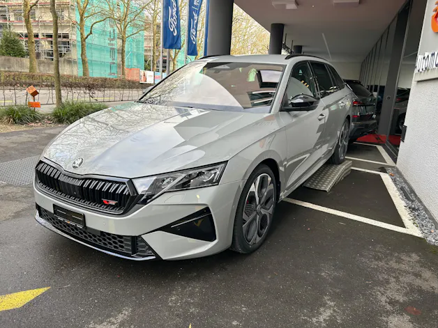 Škoda Octavia Combi 2.0 TSI DSG RS