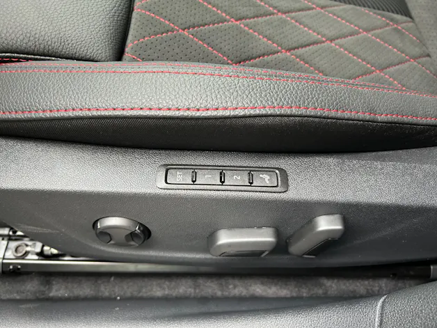 Škoda Octavia Combi 2.0 TSI DSG RS