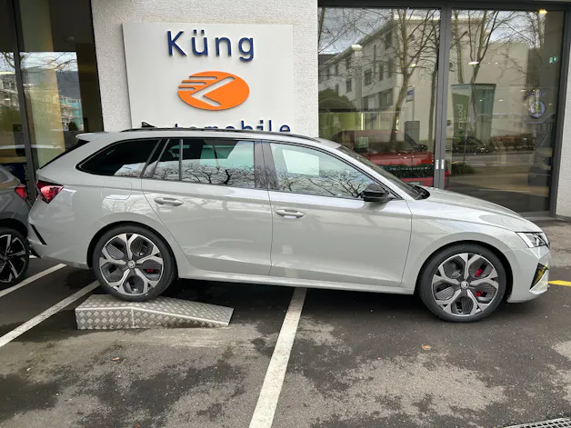 Škoda Octavia Combi 2.0 TSI DSG RS