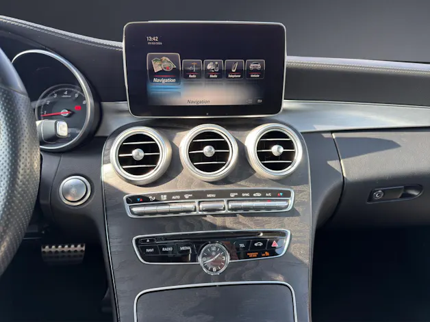 Mercedes-Benz C 300 AMG Line 7G-Tronic