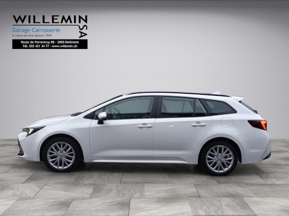 Vehicle image 4 Vehicle image 4