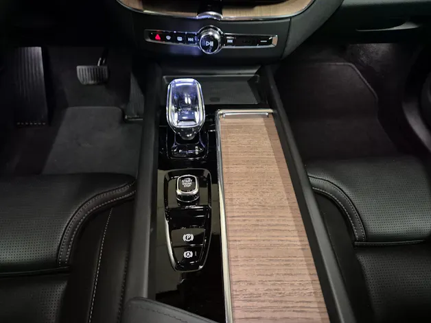 Volvo XC60 2.0 T8 TE Plus Dark eAWD
