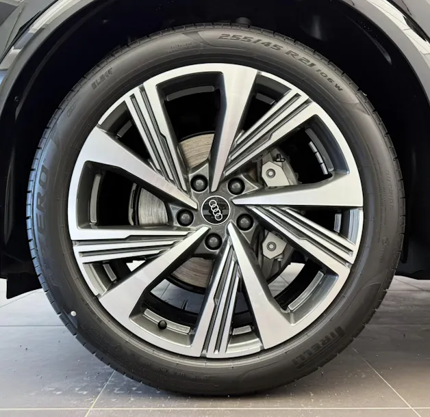 Audi Q6 e-tron quattro