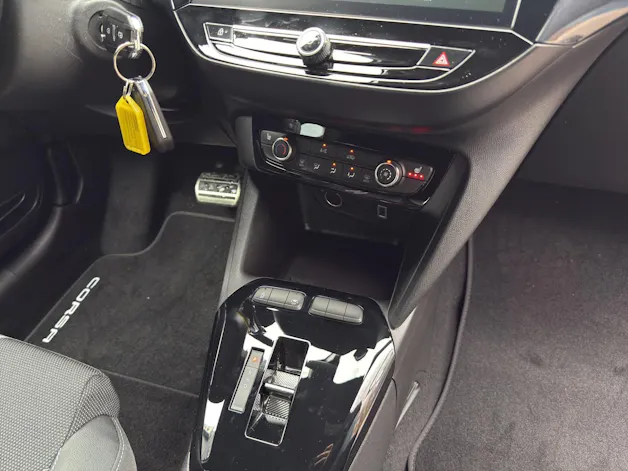 Opel Corsa F 1.2 Turbo Hybrid VIVA